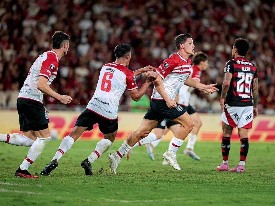 La senisble baja que tendraacute Estudiantes para enfrentar a Gimnasia en el Claacutesico de La Plata