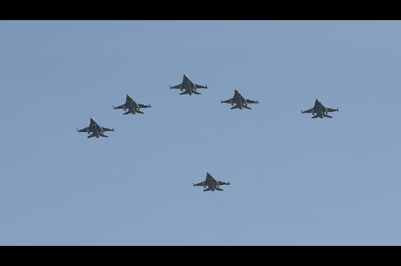 Con respaldo y financiamiento de EEUU bajo la administracioacuten Trump llegaron los primeros F-16 a la Argentina