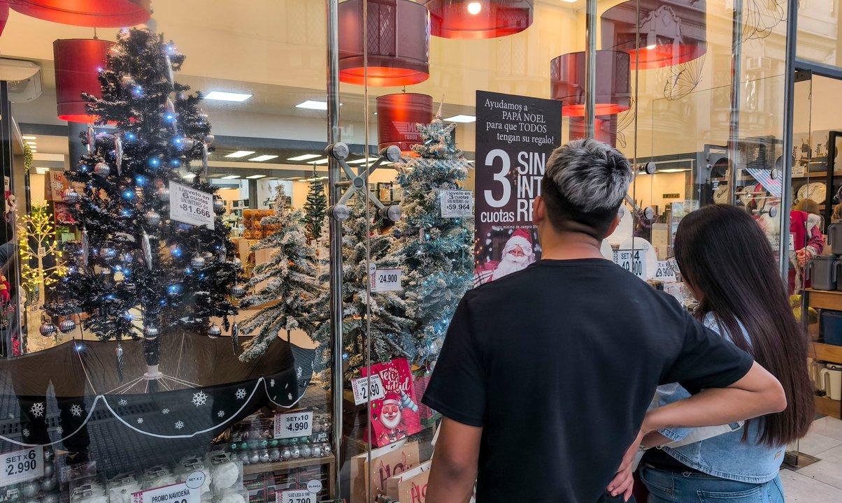 La canasta navidentildea se encarecioacute 27-en-porciento- y los consumidores acuden a promociones o descuentos