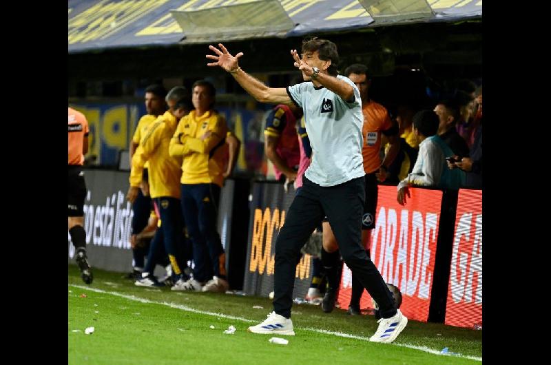 Costas sincero tras la hazantildea de Racing- ldquoLos reteacute y en el segundo tiempo respondieronrdquo