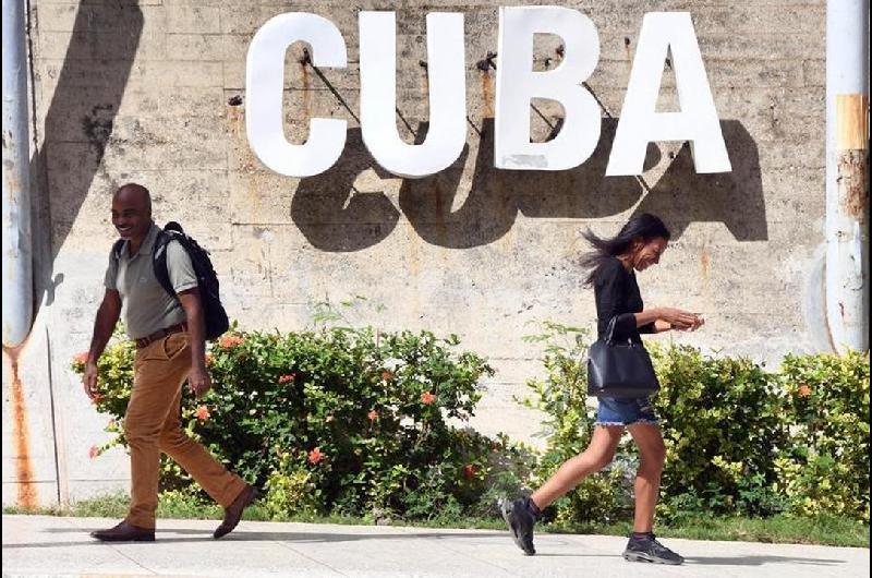 Maacutes de 40 paiacuteses participan del Festival Internacional de Cine de La Habana