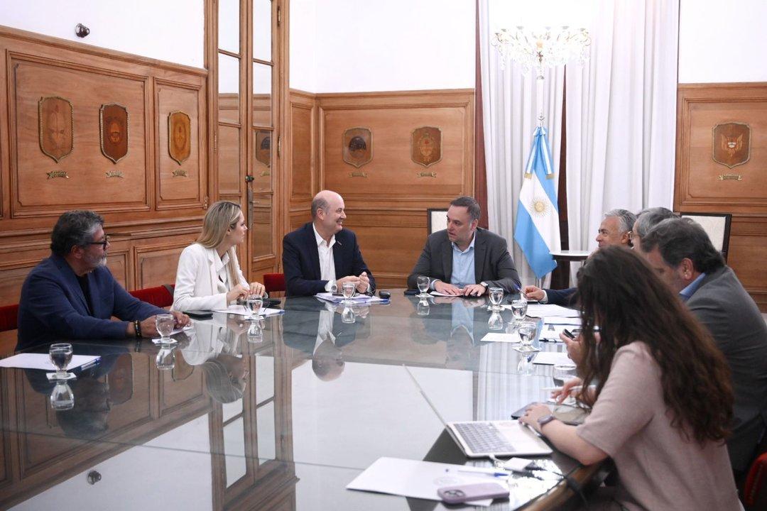 El Consejo de Mayo trabaja en los detalles finales de informe y se reuacutene en Casa Rosada para la presentacioacuten