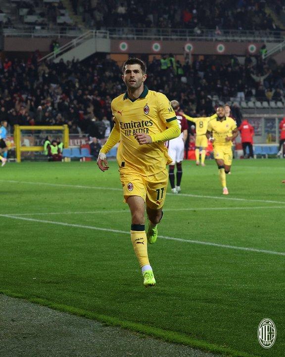 El Milan remontoacute un partidazo y volvioacute a ser el liacuteder de la Serie A