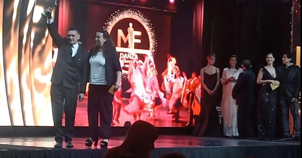El Ballet Juventud Prolongada galardonado con el Martiacuten Fierro