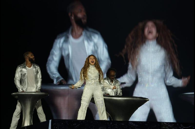 Inolvidable show de Shakira en Veacutelez- ldquoLo que tengo con Argentina es una historia de amorrdquo
