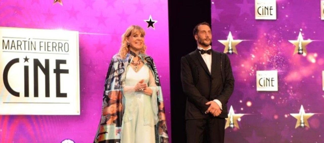 Coacutemo le fue en rating a los Martiacuten Fierro de Cine y Series 2025