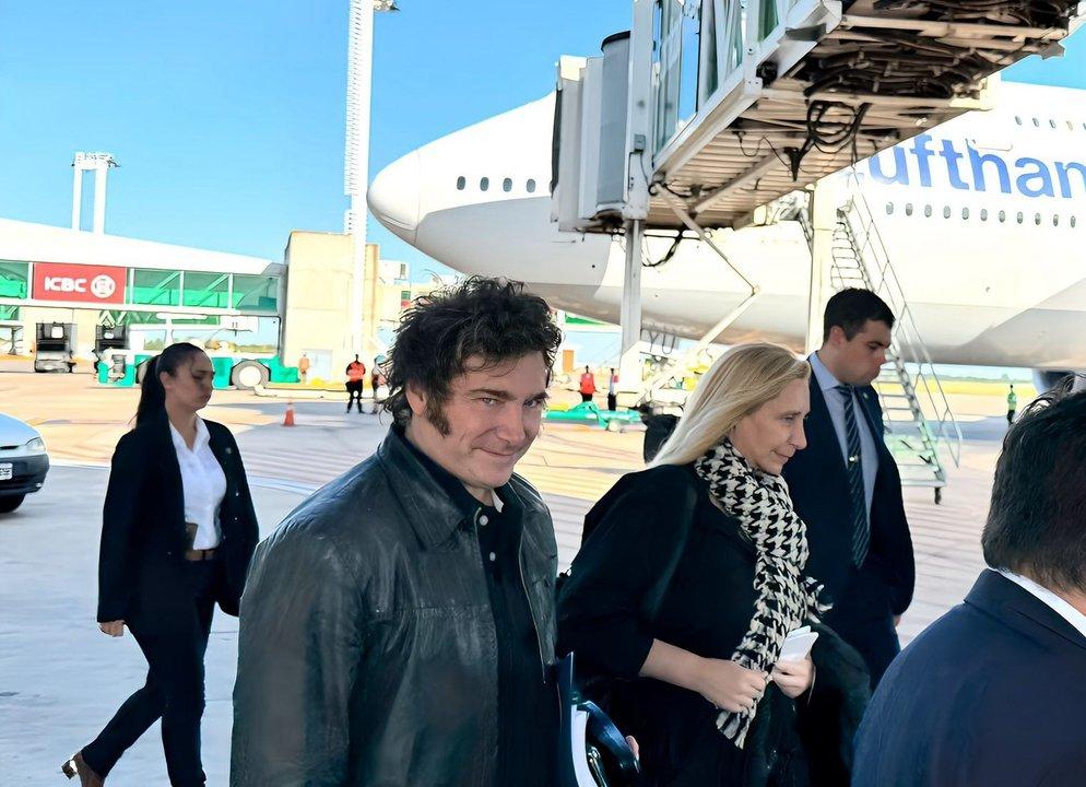 El particular atuendo de Javier Milei en su llegada a Oslo 