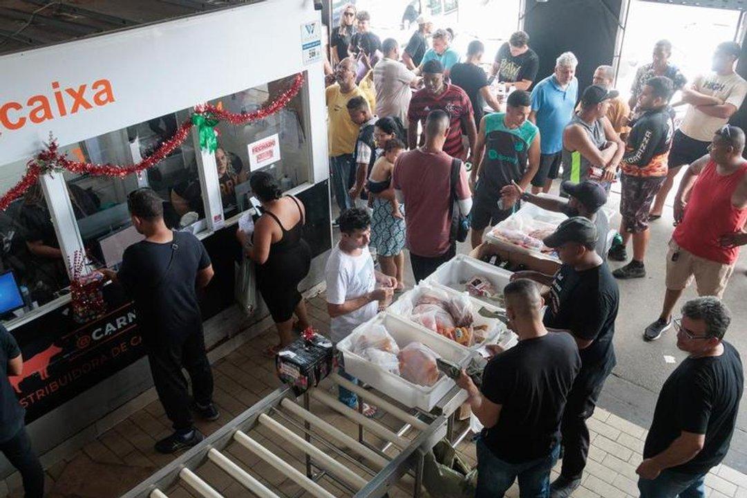 Uso de Inteligencia Artificial Generativa crece en Brasil pero acentuado por la desigualdad