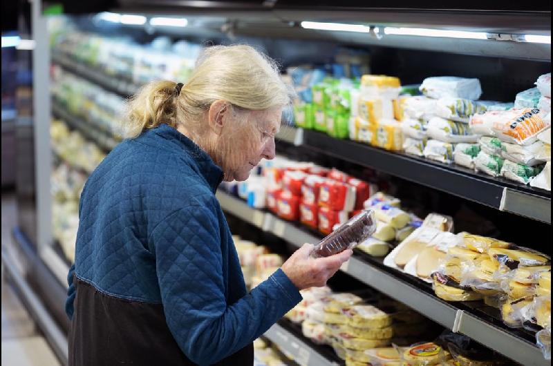 La inflacioacuten en CABA trepoacute al 24-en-porciento- en noviembre y acumula un alza del 283-en-porciento- en el antildeo