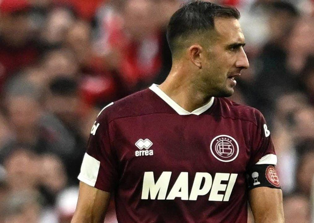 Carlos Izquierdoz se prepara para el futuro- ldquoEste antildeo me recibo de director teacutecnicordquo