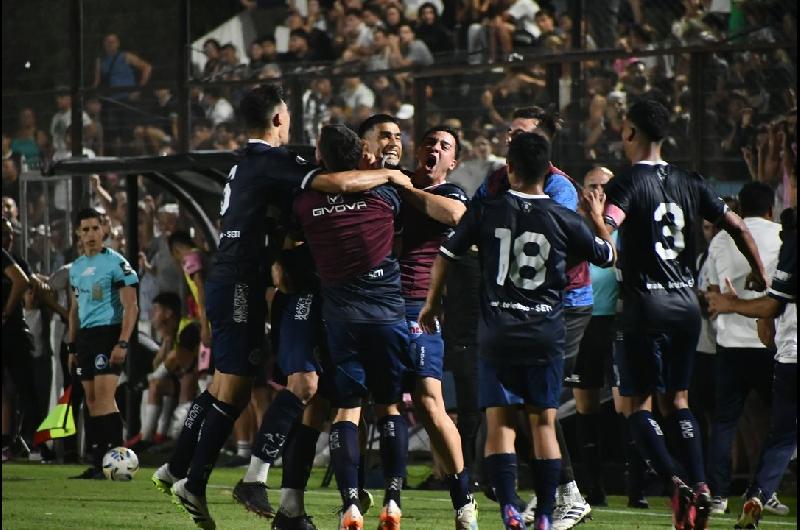 Acassuso lo empatoacute sobre la hora ganoacute por penales y es finalista del reducido de la B Metropolitana