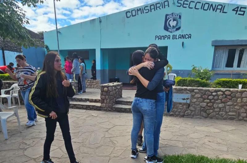 La hermana del acusado por el femicidio de Angelina Gonzaacutelez atentoacute contra su vida