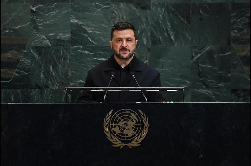 Zelensky inicioacute conversaciones con funcionarios de EEUU para avanzar en la reconstruccioacuten de Ucrania