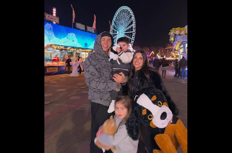 La Navidad de Valu Cervantes y Enzo Fernaacutendez 