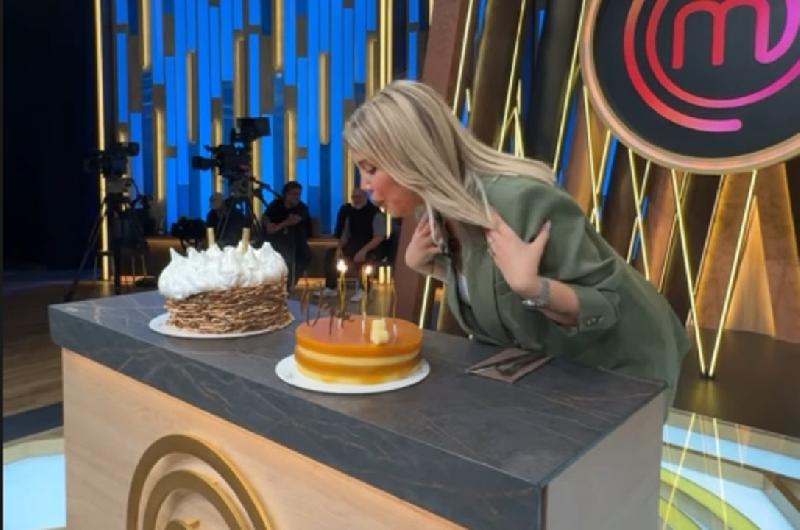 La original torta que recibioacute Wanda Nara por su cumpleantildeos