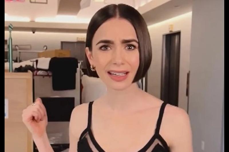 La increiacuteble reaccioacuten de Lily Collins al conocer a su iacutedola en un programa en vivo