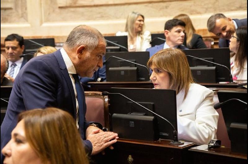 Patricia Bullrich celebra la incorporacioacuten de Luis Juez al interbloque de La Libertad Avanza