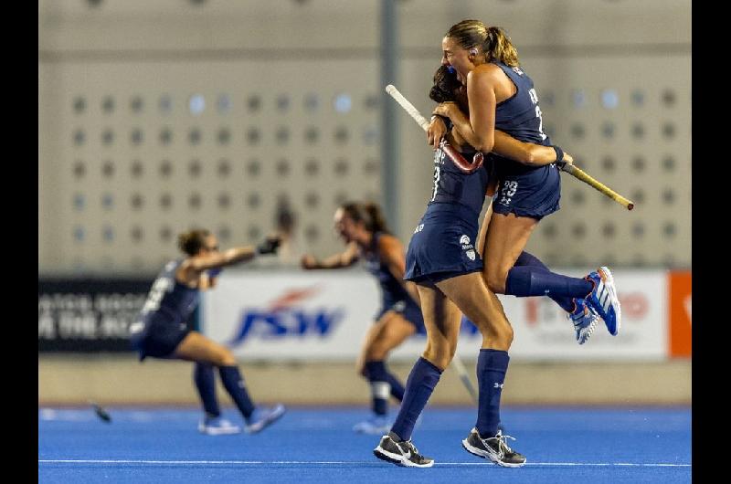 Las Leoncitas se miden con Paiacuteses Bajos en la final del Mundial Junior de hockey