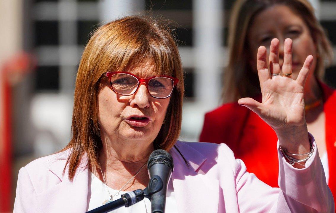 Bullrich cruzoacute a Cristina Kirchner- ldquoSentildeora presidiaria tenga decencia de no opinarrdquo