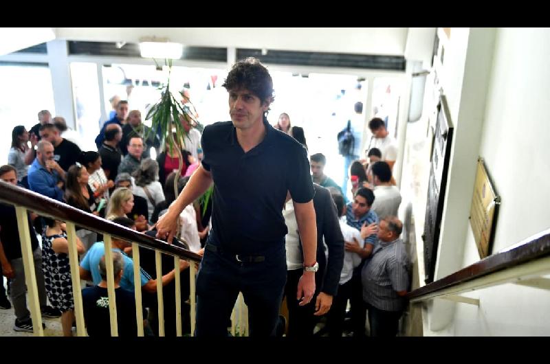 Martiacuten Lousteau y Gerardo Morales entre los dirigentes presentes en el Comiteacute de la UCR