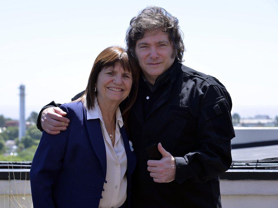 Mesa chica- Bullrich Santilli y Martiacuten Menem se fueron con una misioacuten de la Casa Rosada