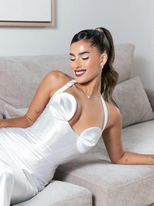 Julieta Poggio explicoacute su relacioacuten abierta y reveloacute para queacute la usa realmente