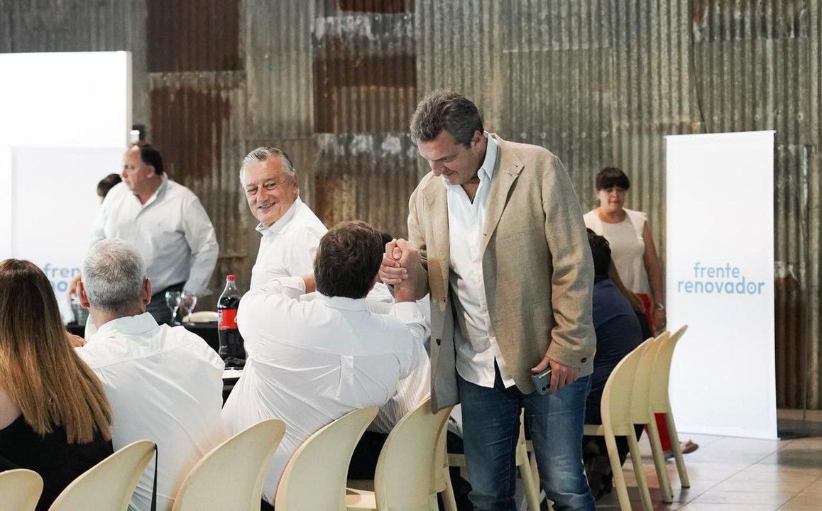 Massa lideroacute cumbre del Frente Renovador para coordinar la gestioacuten en la Provincial