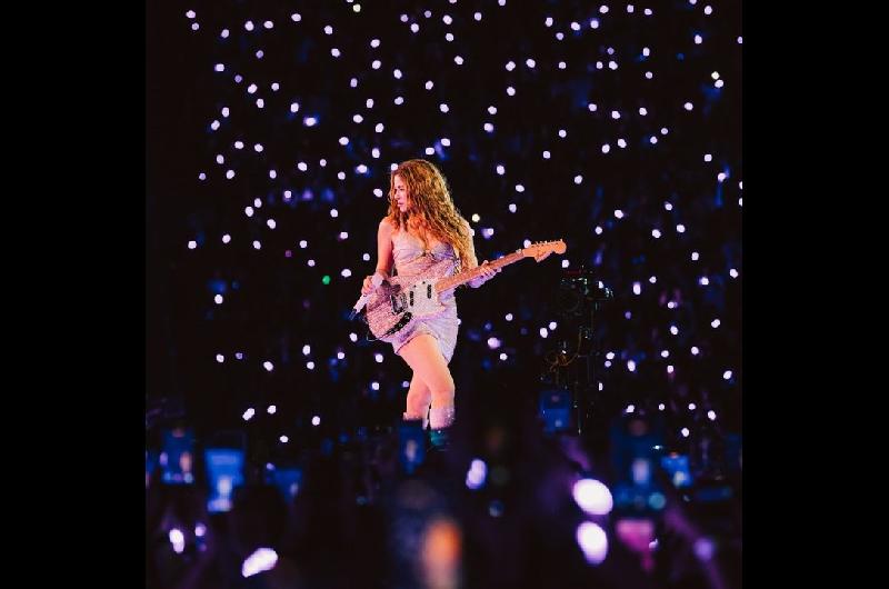Llaryora destacoacute el show de Shakira en Coacuterdoba 