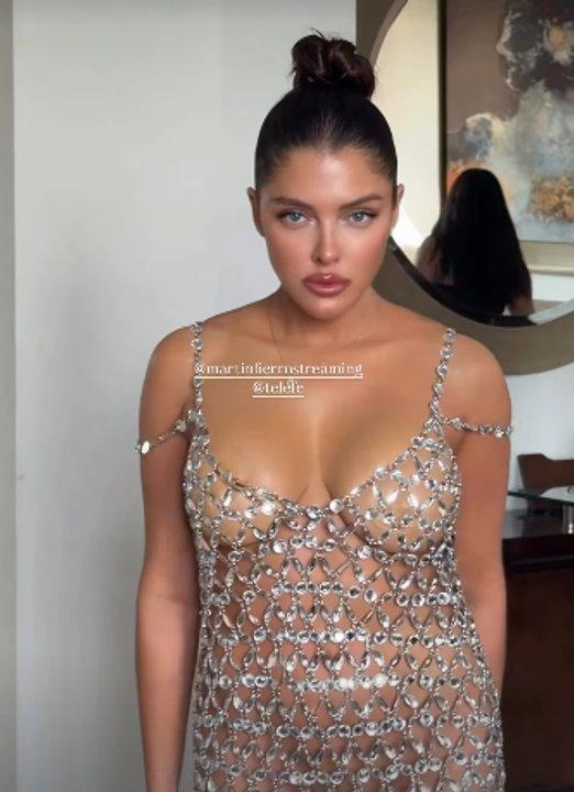 El look osado de ldquola Reinirdquo en la alfombra roja de los Martiacuten Fierro de Streaming