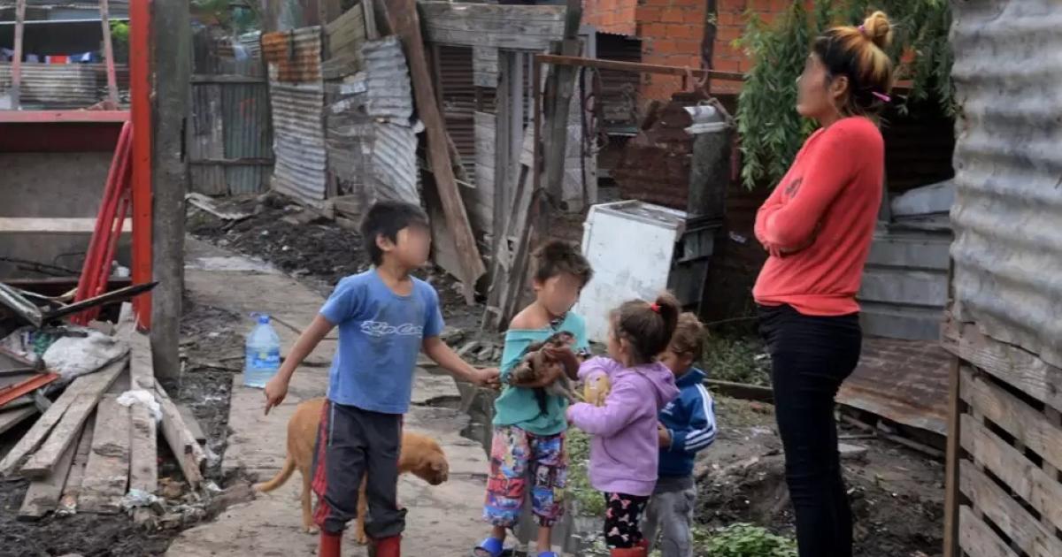 Una familia jujentildea necesitoacute  116745510 para no ser pobre