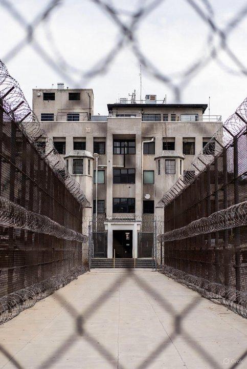 Aseguran que la primera caacutercel portentildea podriacutea construirse en Ezeiza