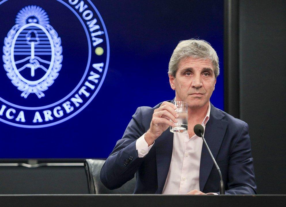 El Gobierno sostuvo el superaacutevit fiscal tras el pago de intereses por maacutes de 1500 millones