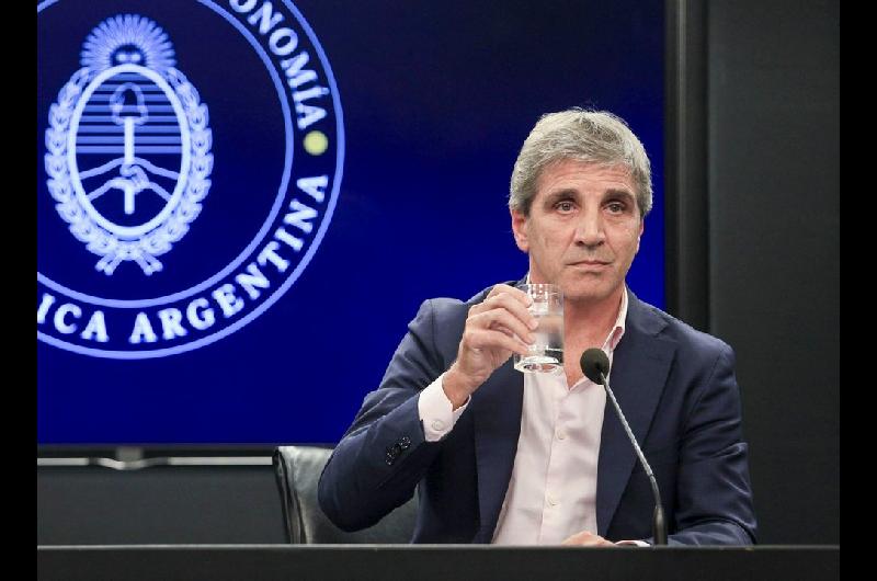 El Gobierno sostuvo el superaacutevit fiscal tras el pago de intereses por maacutes de 1500 millones