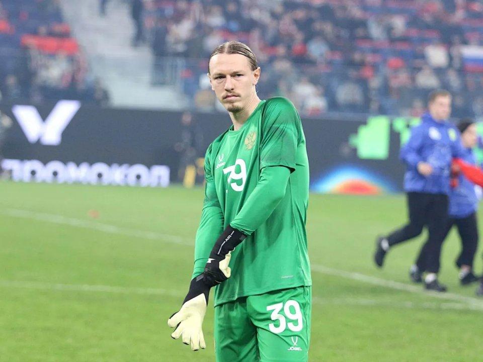 Quieacuten es Matvei Safonov el heacuteroe de los penales del PSG