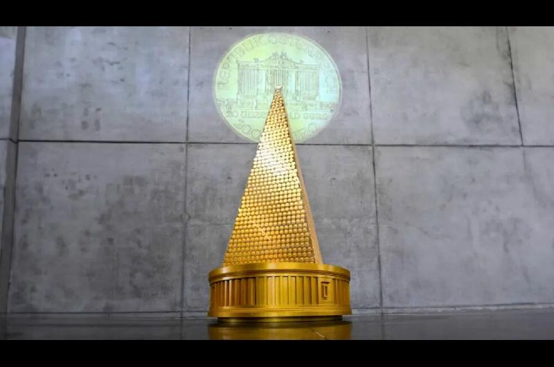 Ya aparecioacute el aacuterbol de Navidad maacutes caro y preanuncia otro insoacutelito Mundial