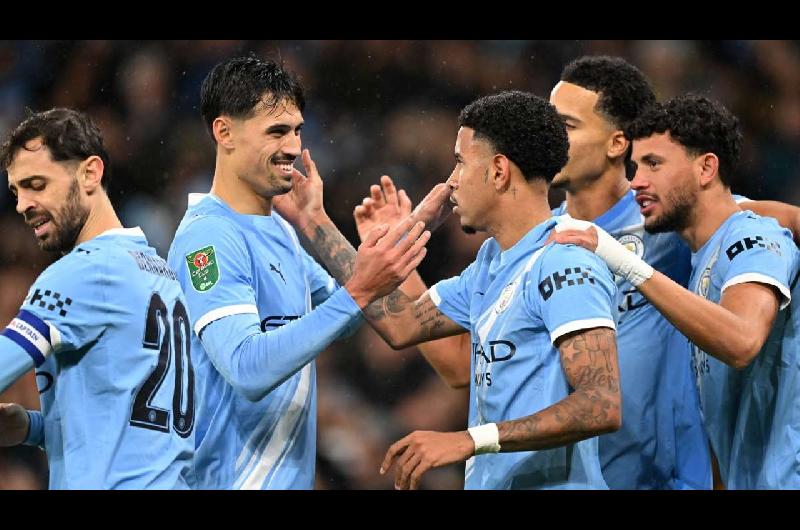 Manchester City y Newcastle avanzan a semifinales de la EFL Cup