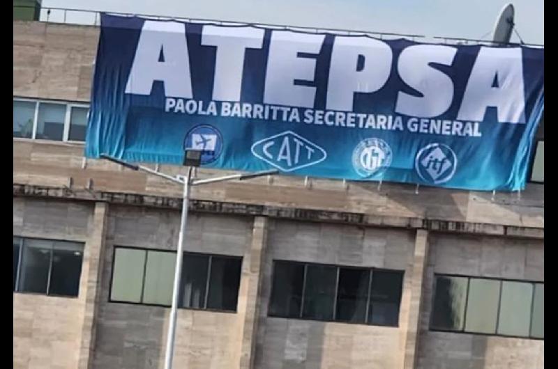 El Gobierno denuncioacute penalmente al gremio de los Controladores Aeacutereos