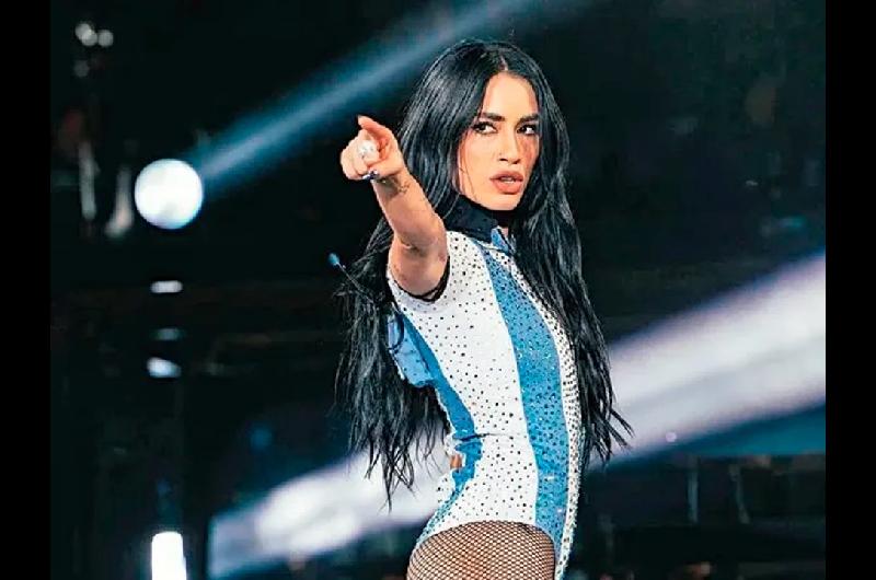 Lali le respondioacute a un libertario que la criticoacute por usar productos importados