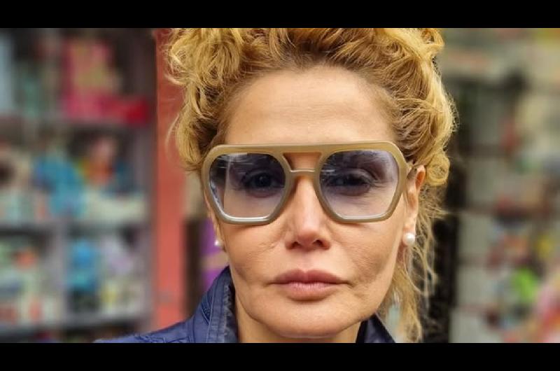 ldquoUna rarezaldquo- a Giuliana Salguero se le complicoacute con un turista australiano en la protesta de la CGT