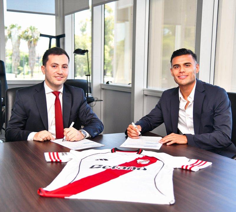 Es oficial- River confirmoacute su primer refuerzo para la proacutexima temporada