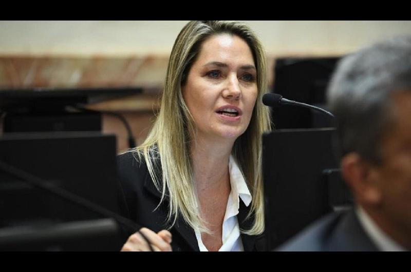 Carolina Losada cargoacute contra la ldquocampantildea del miedordquo y blindoacute la reforma laboral