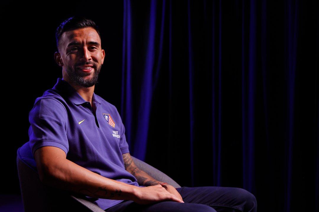 Nico Gonzaacutelez salioacute lesionado y encendioacute las alarmas en la Seleccioacuten argentina