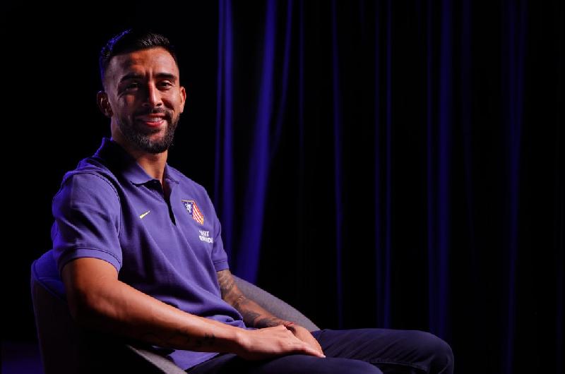 Nico Gonzaacutelez salioacute lesionado y encendioacute las alarmas en la Seleccioacuten argentina