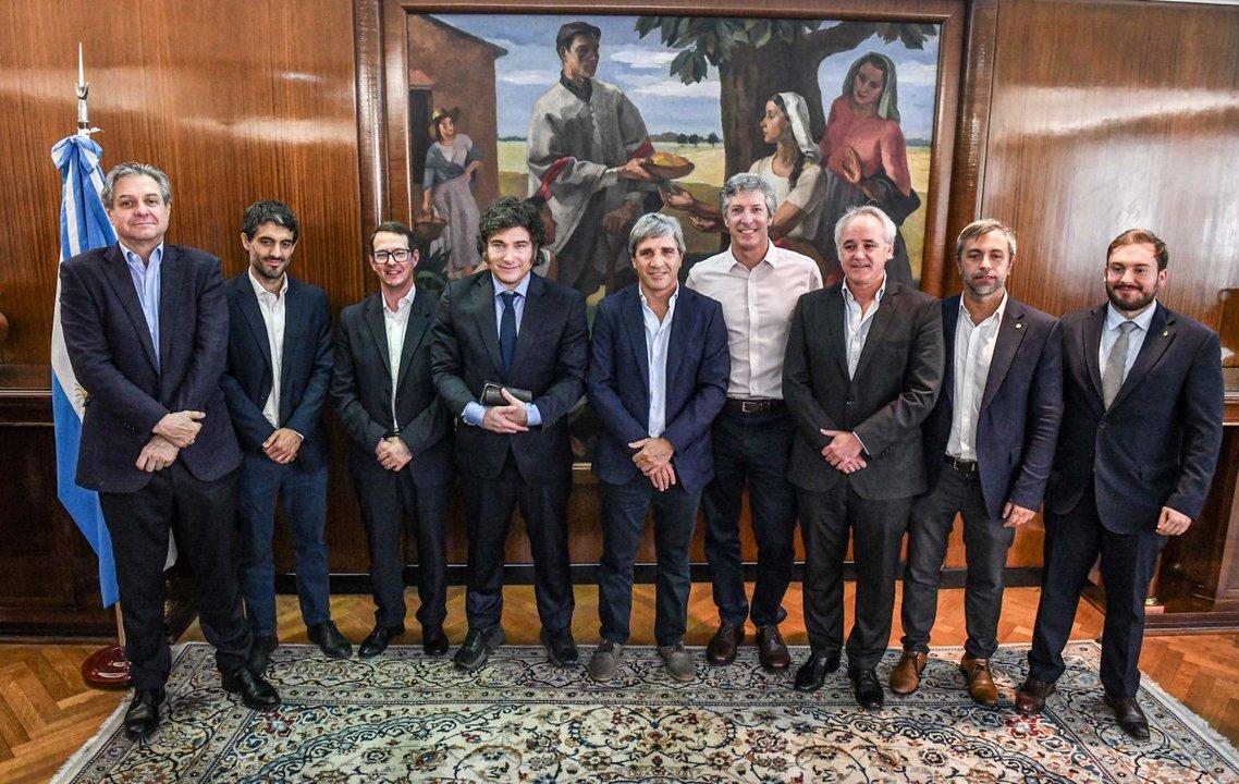 ldquo2026 seraacute el mejor antildeo de la economiacutea en deacutecadasrdquo- la mirada del segundo de Caputo sobre la Argentina