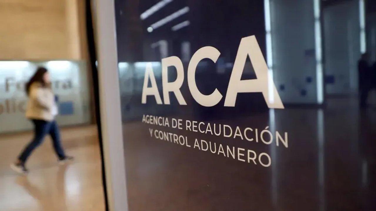 Milei respaldoacute a Vaacutezquez en el ARCA- ldquoCausas abiertas puede tener cualquiera