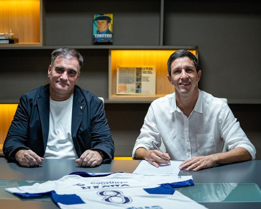 acuteNachoacute Fernaacutendez fue presentado en Gimnasia La Plata- ldquoEspere mucho este momento