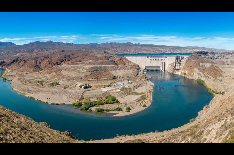 Represas del Comahue- el Estado firmoacute los contratos de transferencia de acciones y concesioacuten