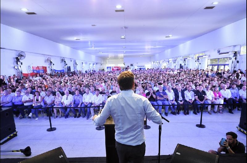 Kicillof llamoacute al peronismo a centrarse en construir una ldquoalternativa a la ultraderechardquo