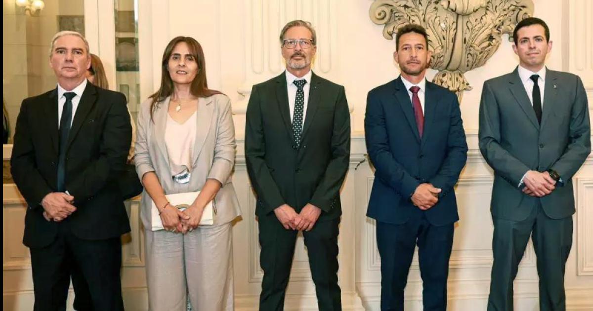 Sadir inicioacute los primeros cambios en su gabinete