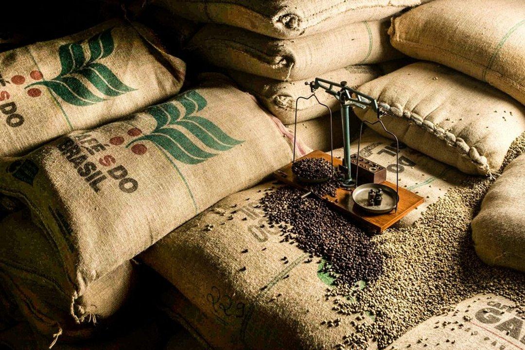 Persisten impactos de aranceles de EEUU sobre el cafeacute brasilentildeo de cara a 2026